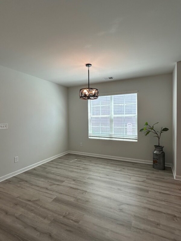 Foto del edificio - 259 Windfall Rd