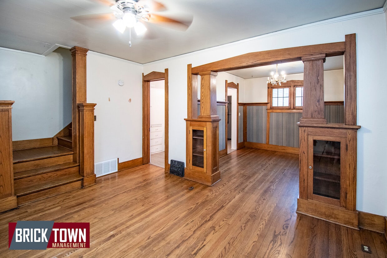 3008 Dewey Ave, Omaha, NE 68105 Townhome Rentals in Omaha NE