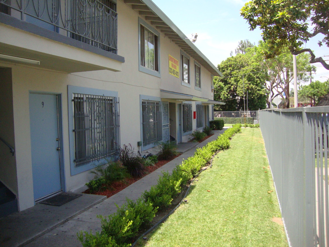 Primary Photo - 3210 El Segundo Blvd