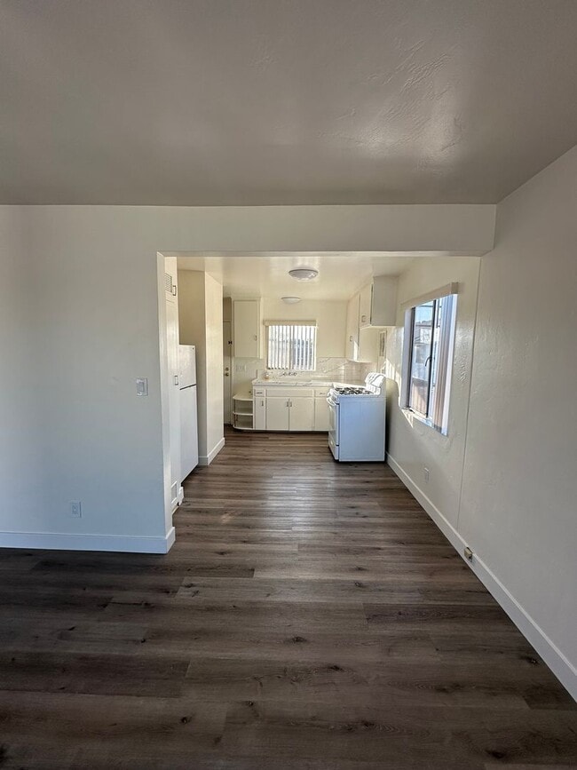 Building Photo - 4640 1/2 36th St.-