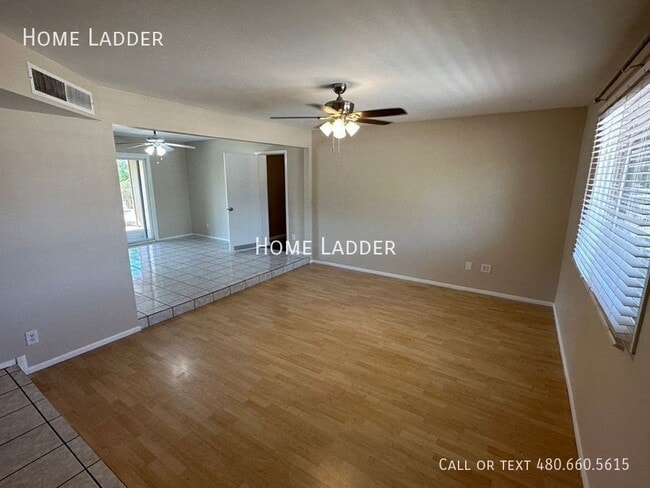 Photo - 1901 E Palmcroft Dr House