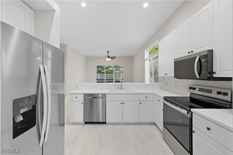 Building Photo - 15560 Laguna Hills Dr