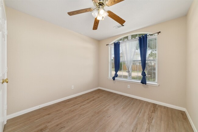Building Photo - 8123 Solara Bend Ct