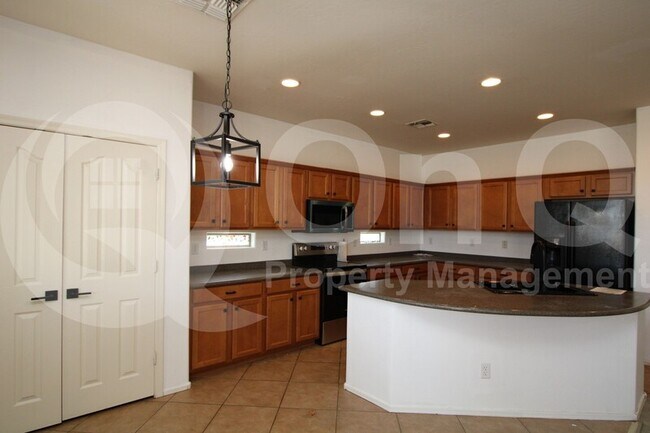 Foto del edificio - 15257 W Jackson St