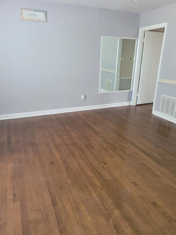 Foto del edificio - 5754 Belarbor St