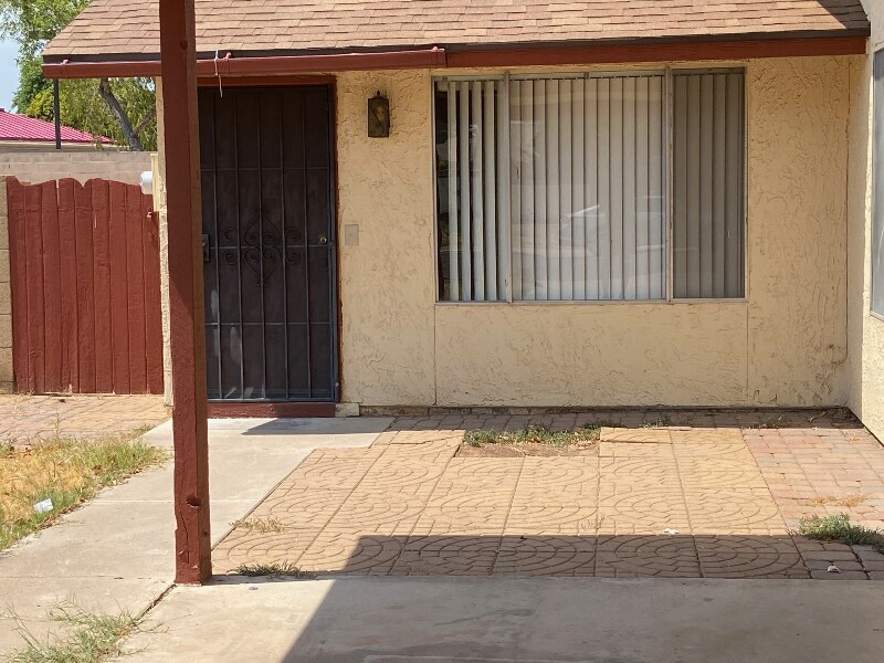 Foto del edificio - 1628 E Southern Ave