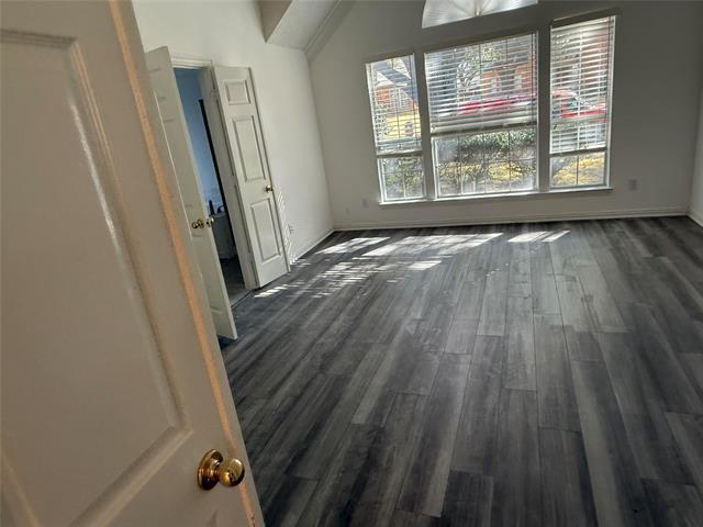 Foto del edificio - 4669 Wales Dr