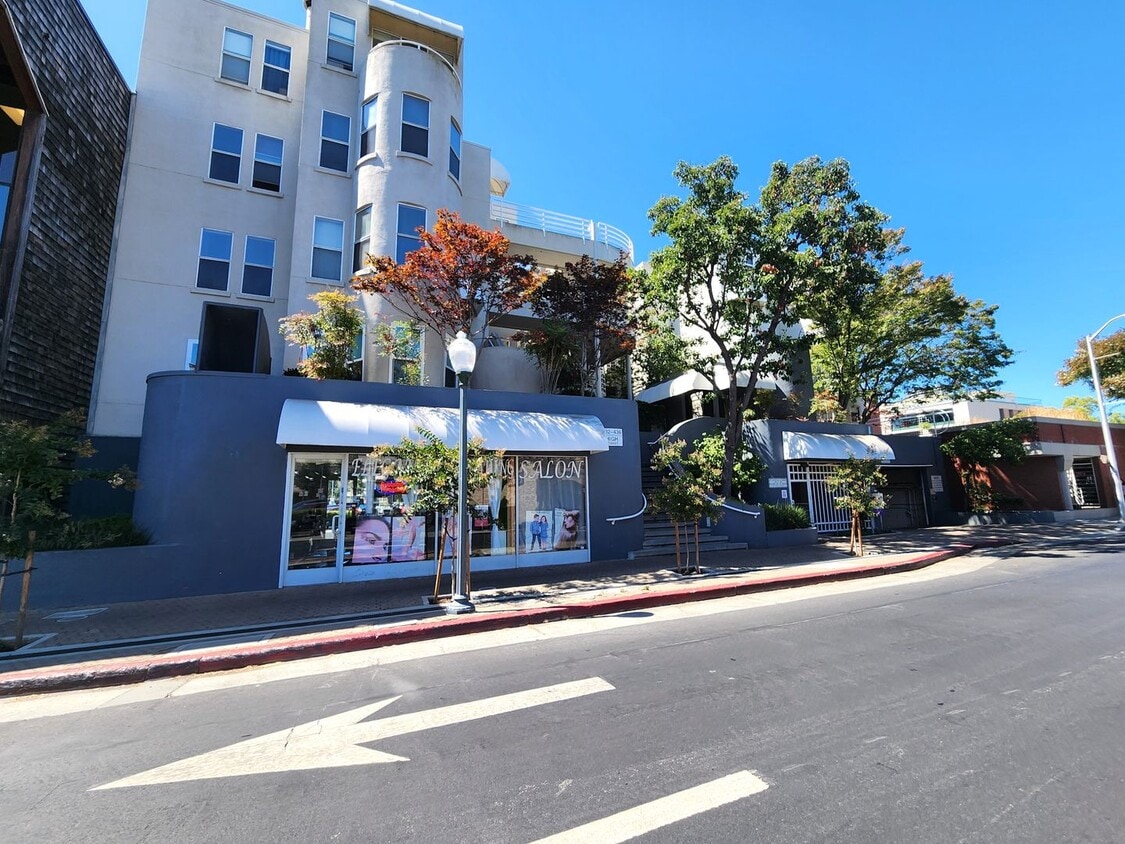 Primary Photo - Condo in Downtown Palo Alto Available Now!