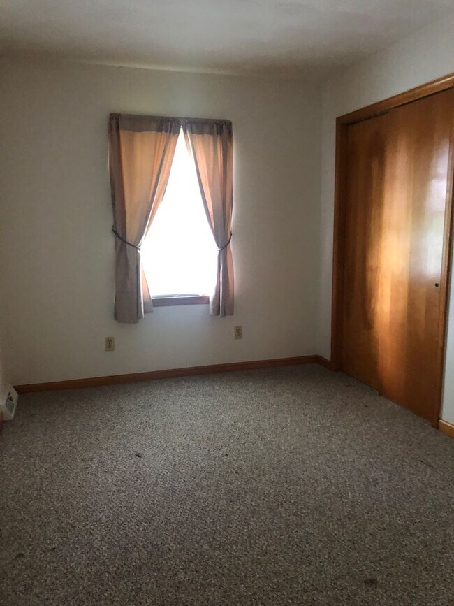 707 Country Club Rd, Hurt, VA 24563 House Rental in Hurt, VA