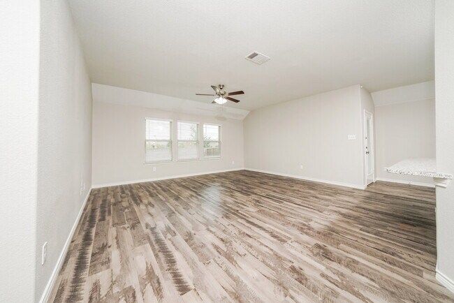 Building Photo - 272 Jefferson Ln