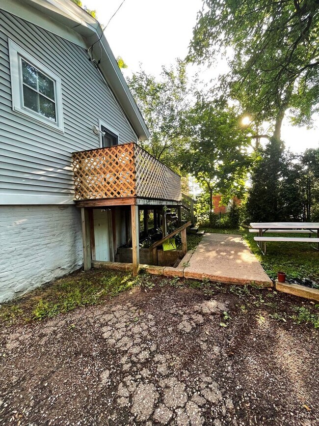 Foto del edificio - 413 W Liberty St