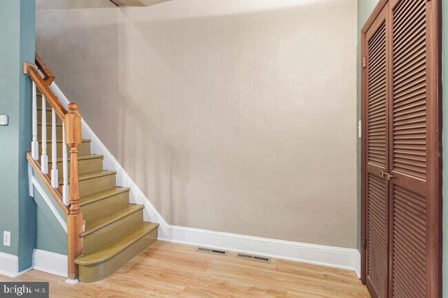 Foto del edificio - 743 E Willard St