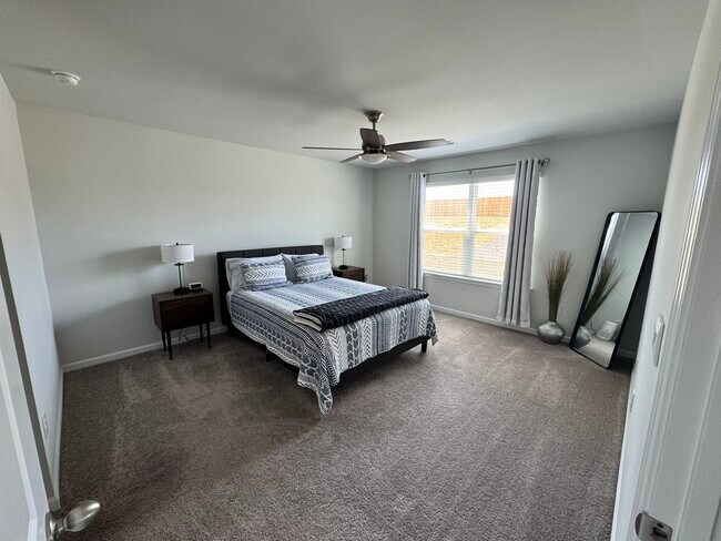 Foto del edificio - 212 Spotted Owl Wy NE