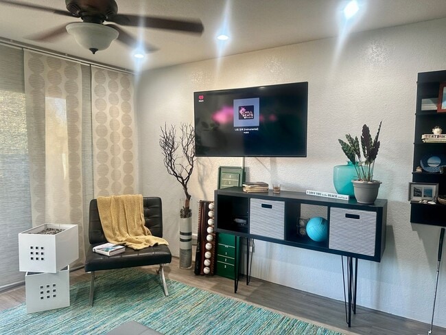 Foto del edificio - Furnished Apartment for Rent at The Bluffs...