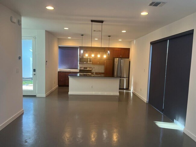 Foto del edificio - 1105 Altum St