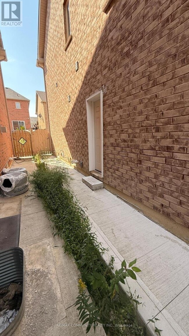 Building Photo - 46 Delambray Street