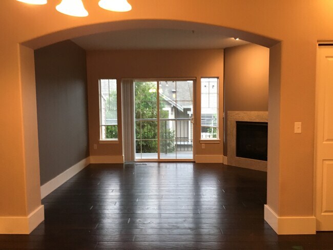Living room - 754 NW 118th Ave