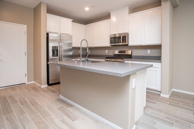 Foto del edificio - COMING SOON!! GorgeousTownhome in Summerlin
