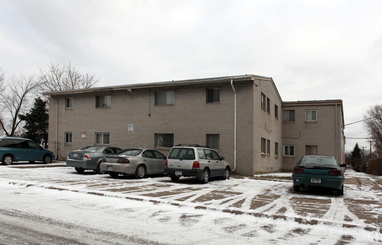 Coventry Square Apartments Apartments in Hazel Park, MI