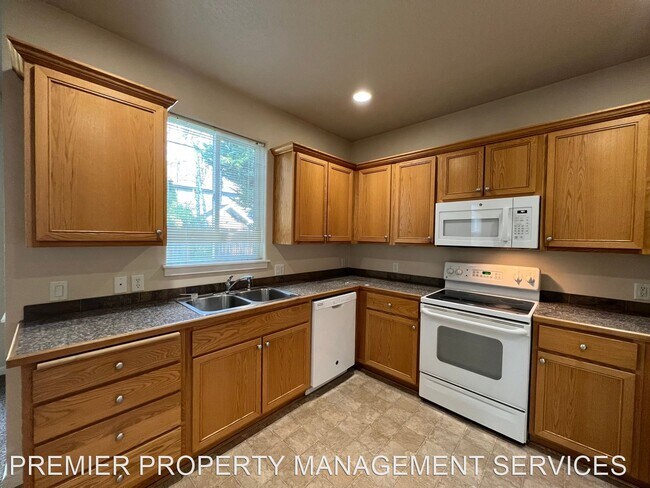 Foto del edificio - 3 br, 2.5 bath House - 5529 King Arthur Ct.