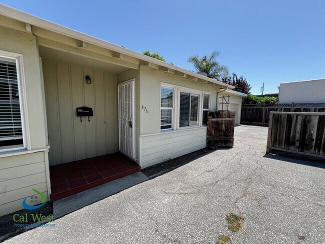 Foto del edificio - $2,795 - Darling 2 Bedroom 1 Bathroom Dupl...