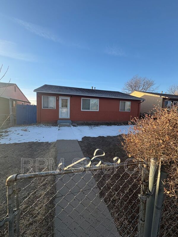 Building Photo - 1926 E 15th St