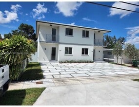 Building Photo - 7245 SW 21st St