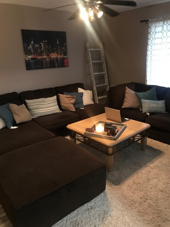 living area - 231 Atlantic St