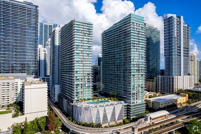 Axis at Brickell Village
