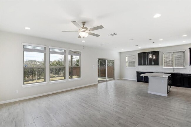 Building Photo - 6820 Llano Stage Trl