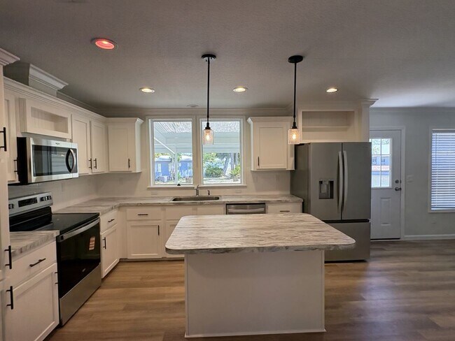Building Photo - 19404 Bermuda Ct