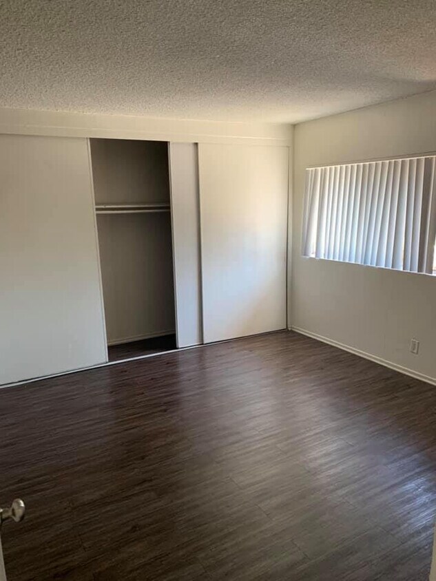 Habitación - 15115 Parthenia St