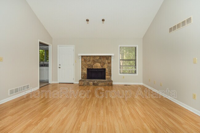 Building Photo - 3822 Nowlin Rd