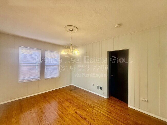 Foto del edificio - 2718 Hampton Ave