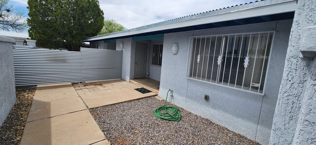 Building Photo - pm0649