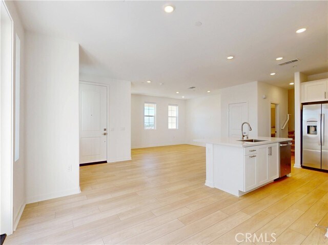 Foto del edificio - 8421 Gabrielino Ct