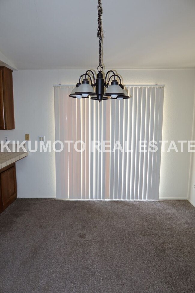 Foto del edificio - 3 Bedroom, 2 Bath, 2 Car garage in the Poc...