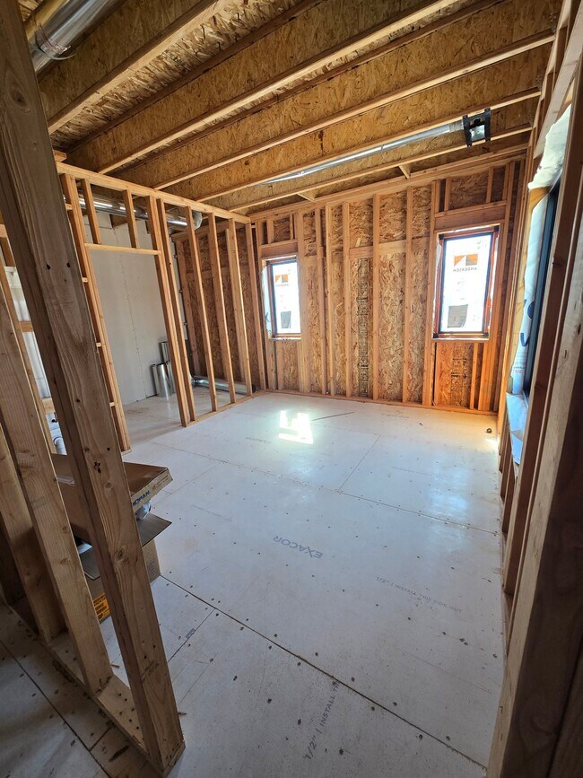 Building Photo - 690 12200 S