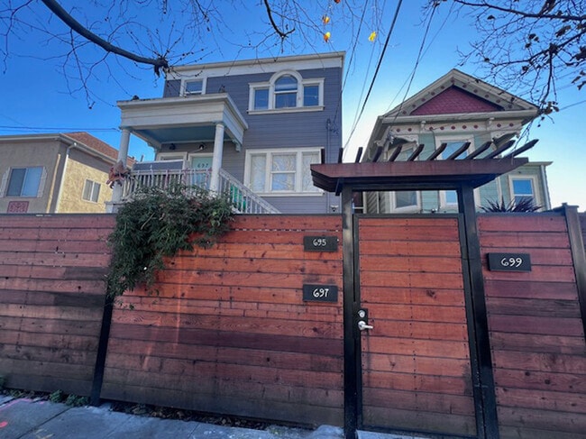 Foto del edificio - 699 30th St