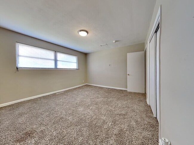 Foto del edificio - 1332 Arlingwood Ave