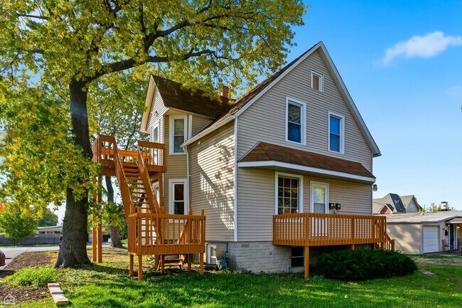 Foto del edificio - 7635 W Foster Ave