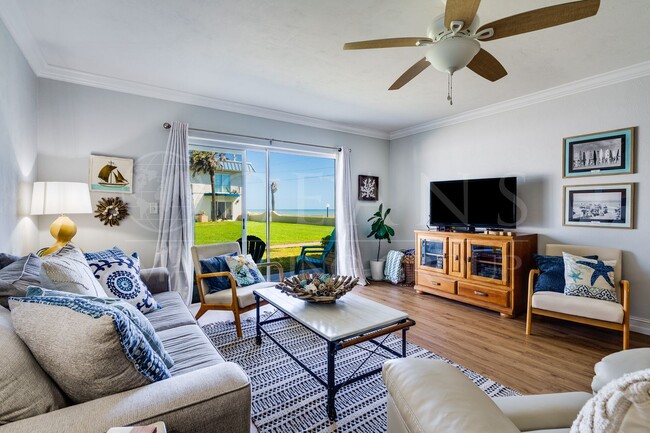 Building Photo - Furnished Coastal Living Condo