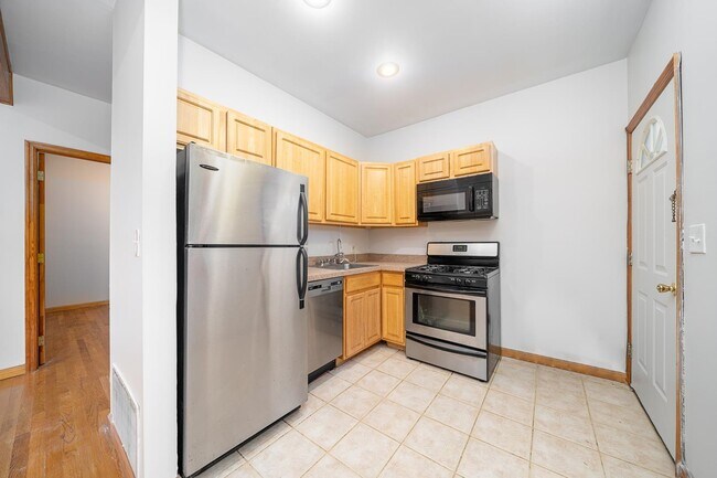 Foto del edificio - 100 Central Ave