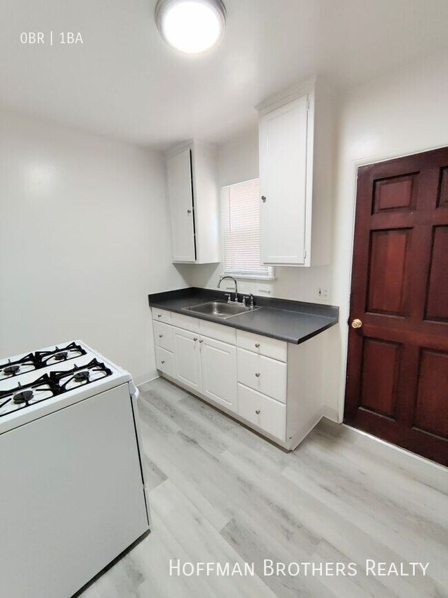 Foto del edificio - 12122 Hoffman St