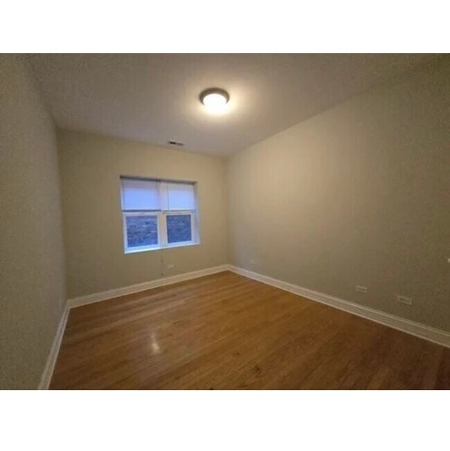 Foto del edificio - 3831 N Kedzie Ave