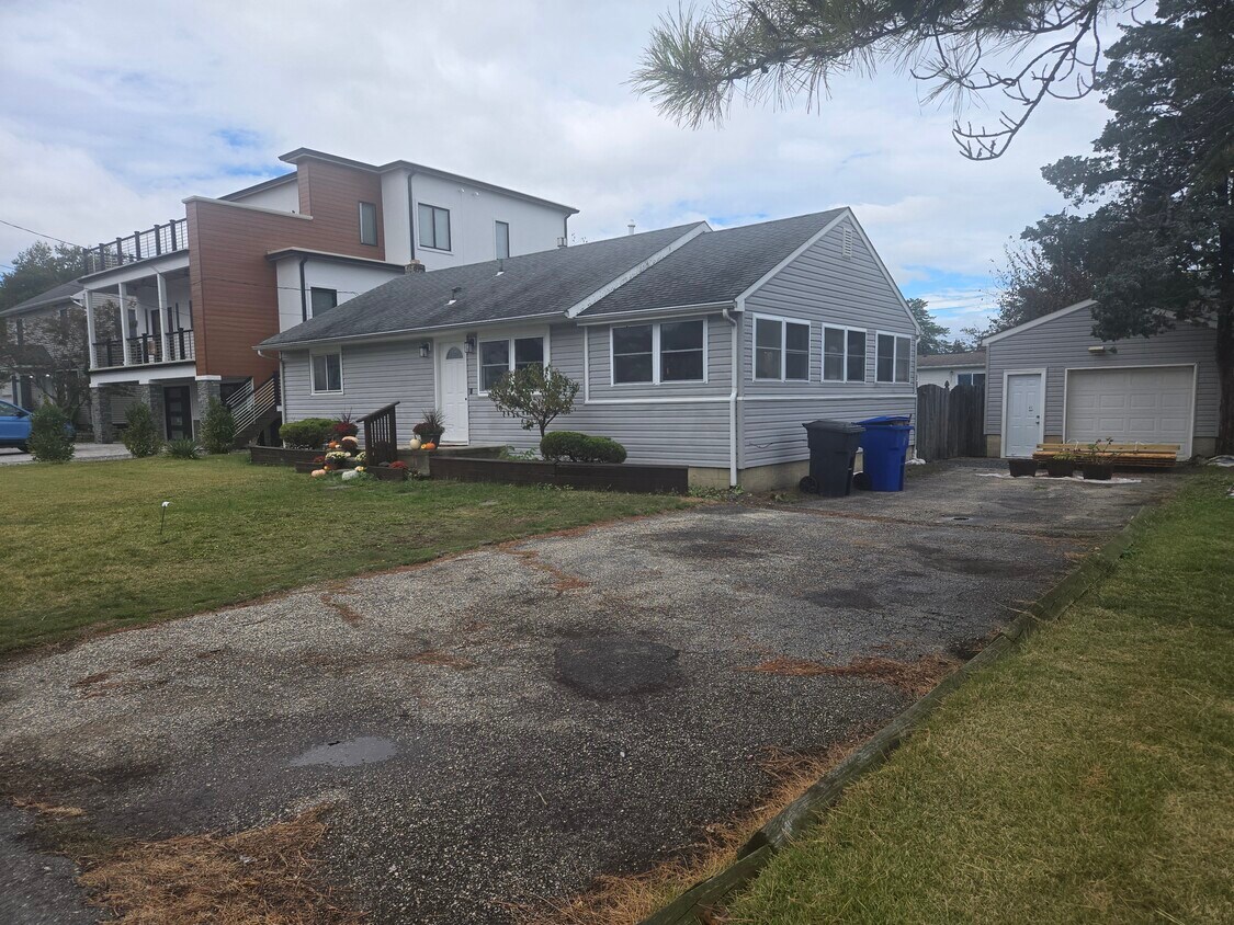 Foto principal - 198 Walnut Creek Ln