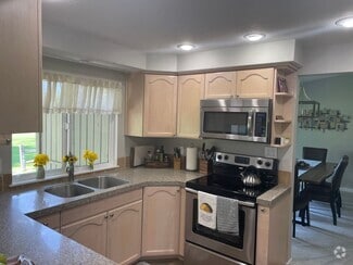 Building Photo - 945 Rio Pinar Ln