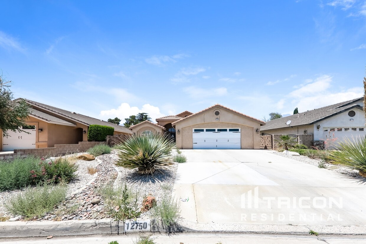 Primary Photo - 12750 Yellowstone Ave