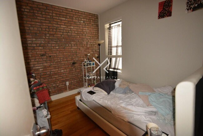 Building Photo - 772 Jefferson Ave