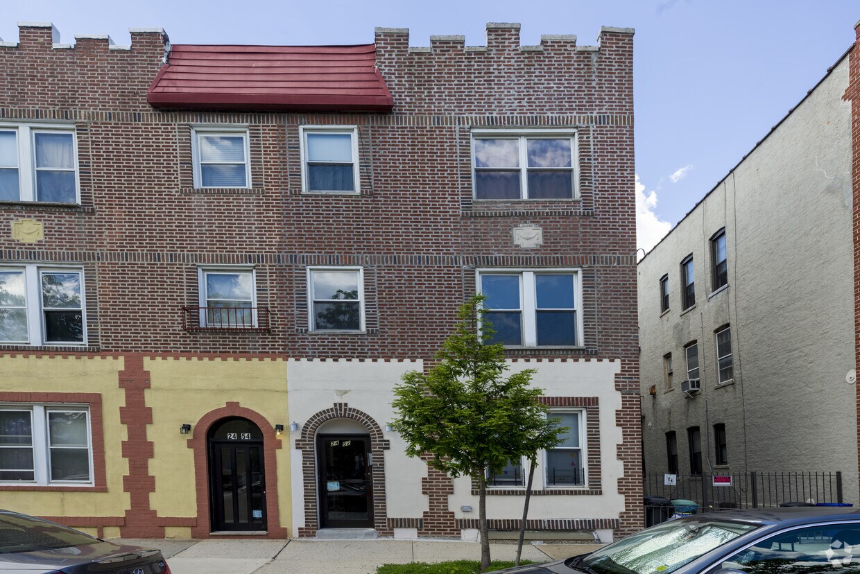 Foto principal - 24-52 29th St